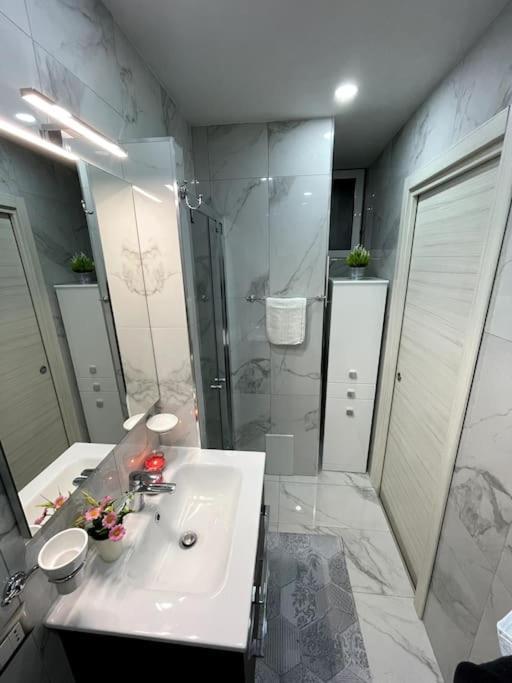 White House Spacca Napoli Exteriér fotografie